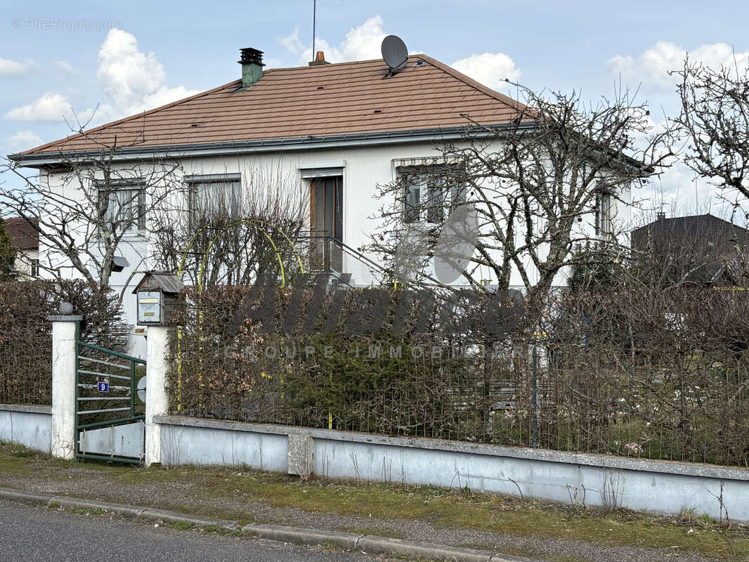 Maison à FOUGEROLLES