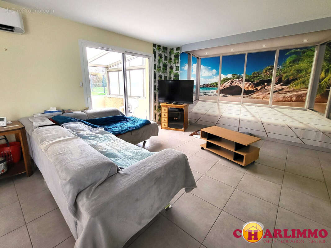 Maison à SAINT-JUNIEN