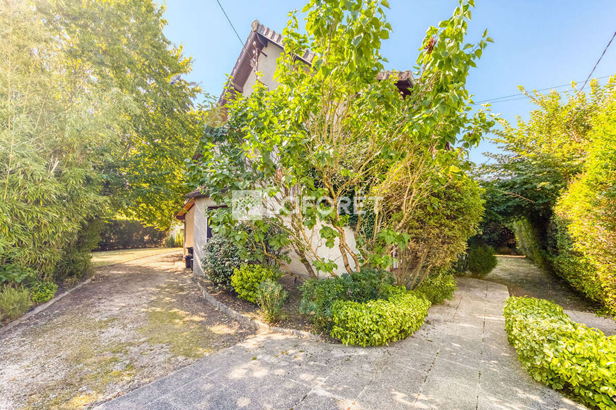 Maison à PONTAULT-COMBAULT