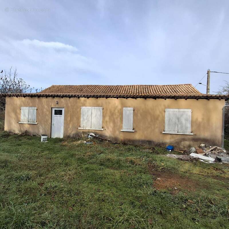 Maison à CHASSENEUIL-SUR-BONNIEURE