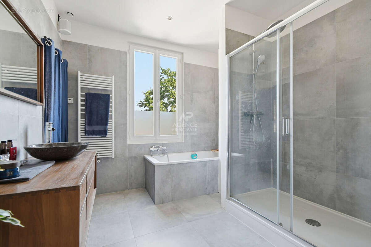 Appartement Saint Germain En Laye 5 pièce(s) 105 m2 - photo 5