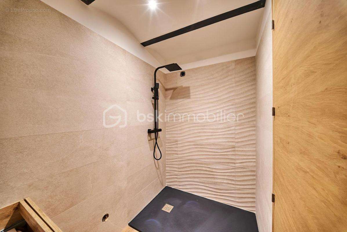 Appartement à LA CADIERE-D'AZUR