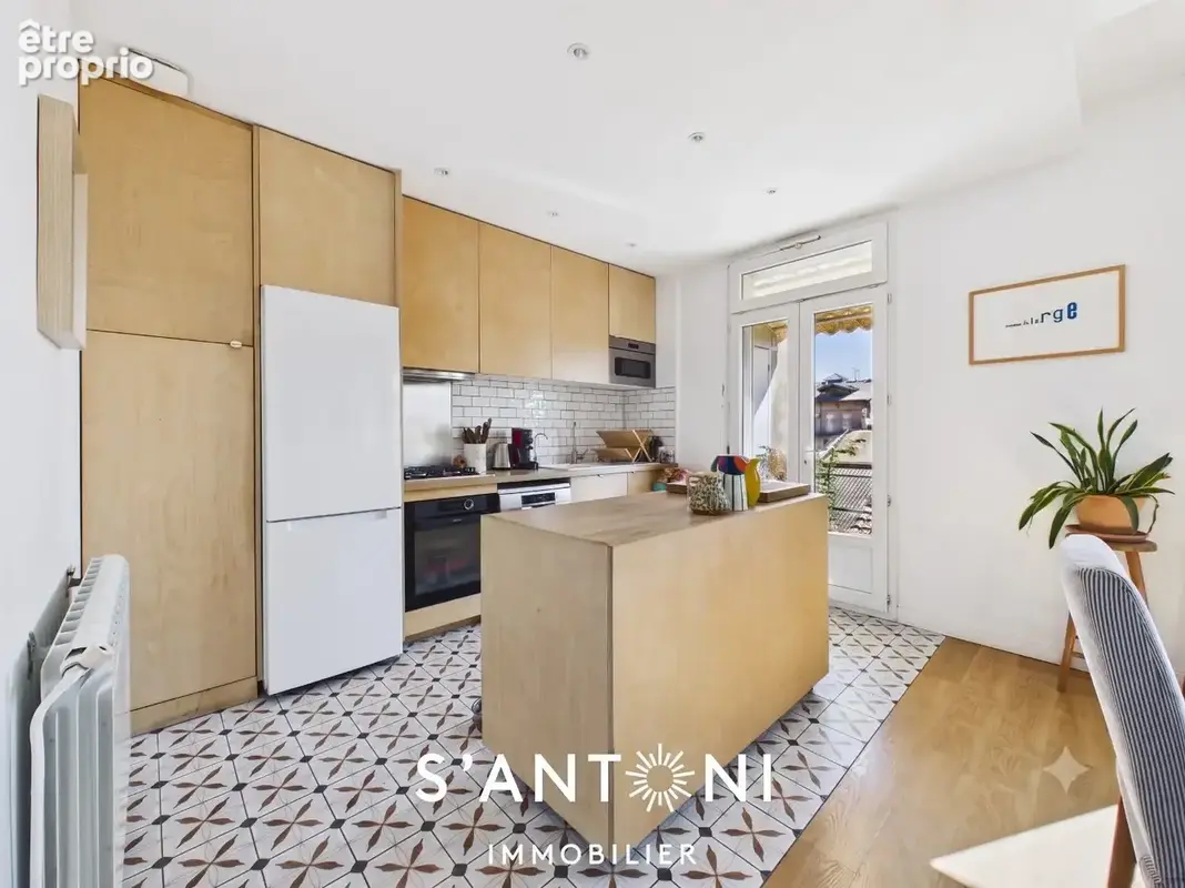 Coup de cur au cur de Sète : devenez propriétaire d'un sublime 4 pièces de 100 m² accompagné d'un studio indépendant et de gre - photo 2