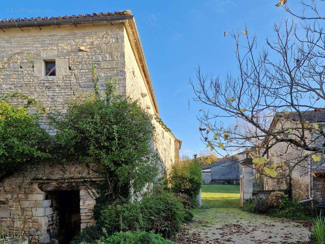 Propriété de caractère - photo 18