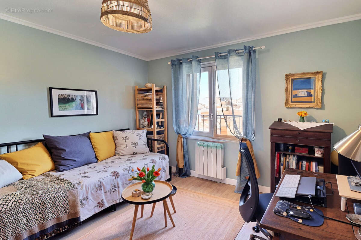 Appartement à SAINT-GENIS-LAVAL