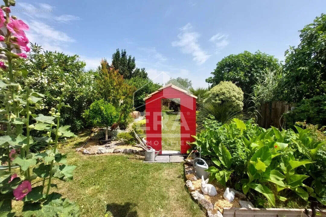 Maison à MORNAC-SUR-SEUDRE