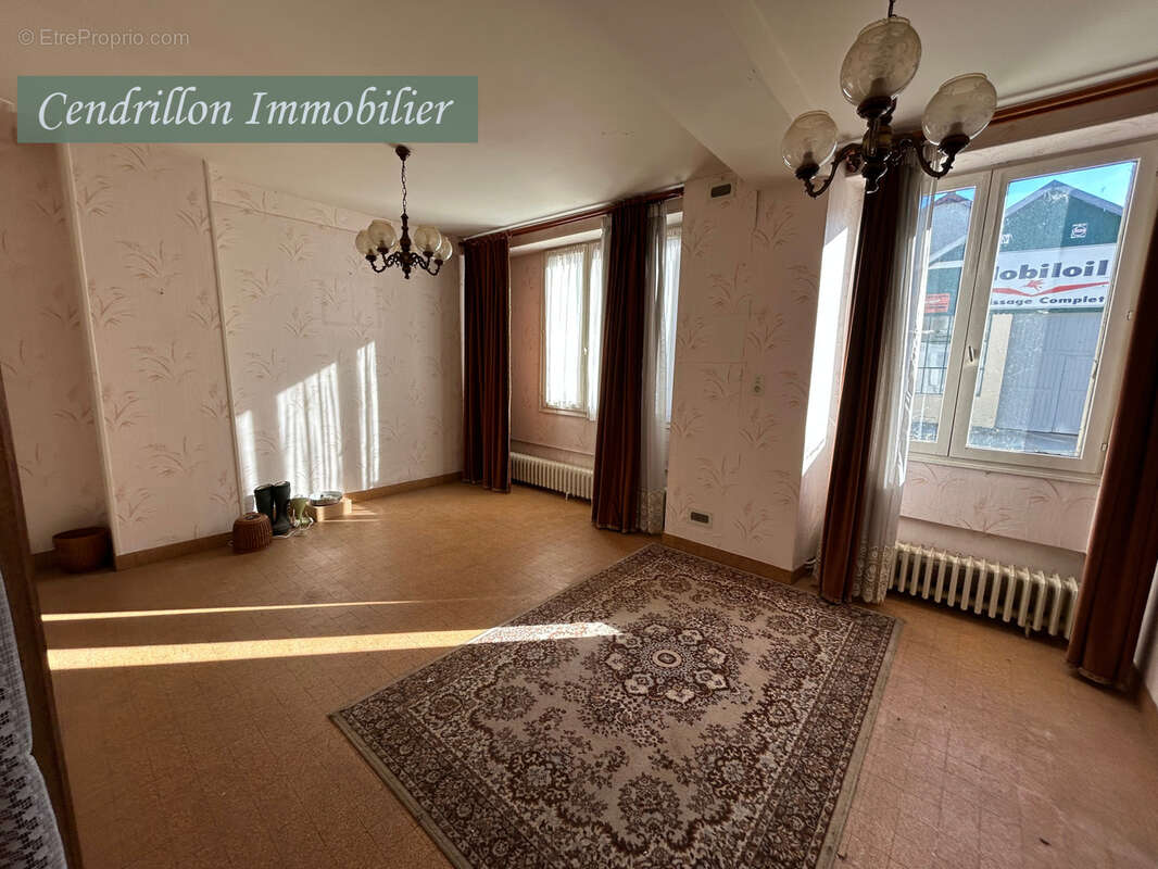 Maison à SAINT-DIZIER-LEYRENNE