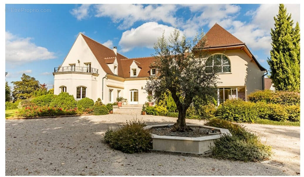 Maison à CREPY-EN-VALOIS