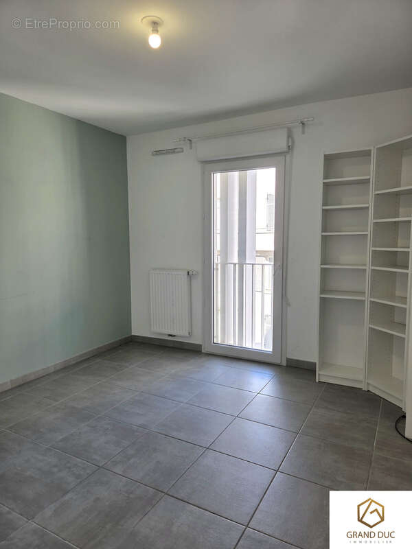 Appartement à MARSEILLE-2E
