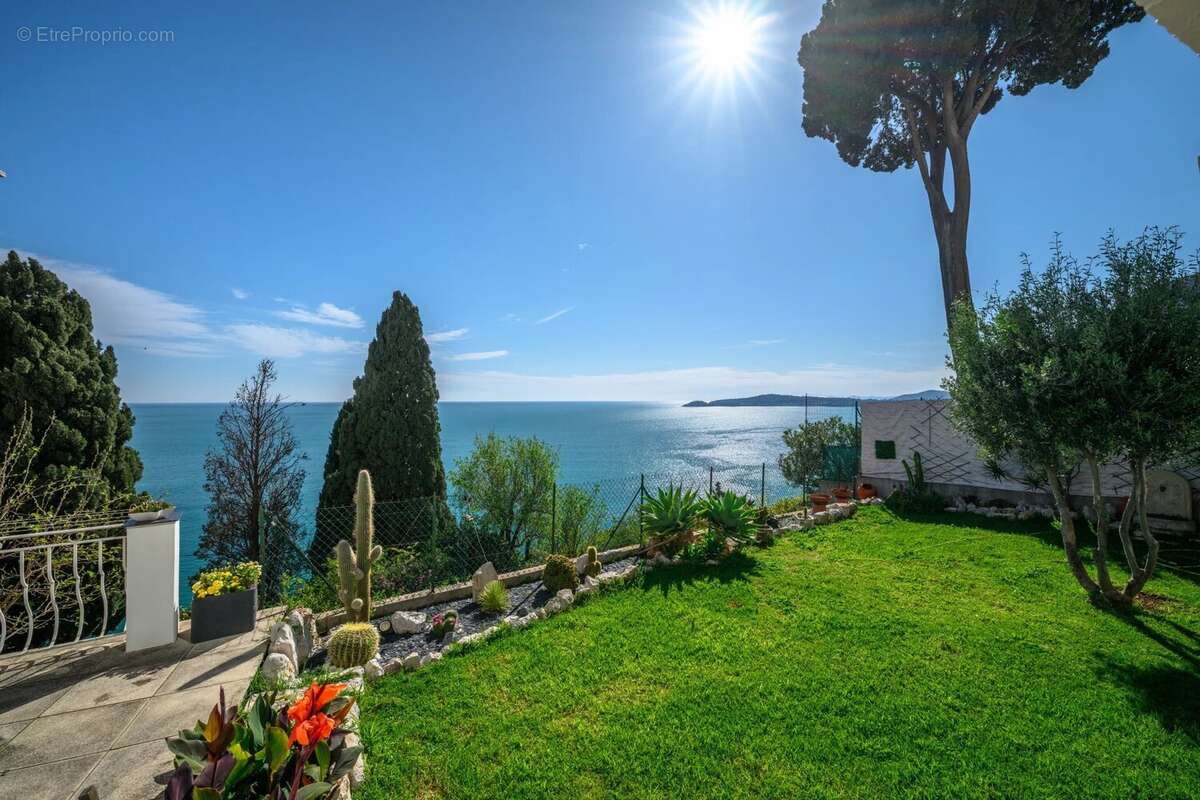 Appartement à CAP-D'AIL