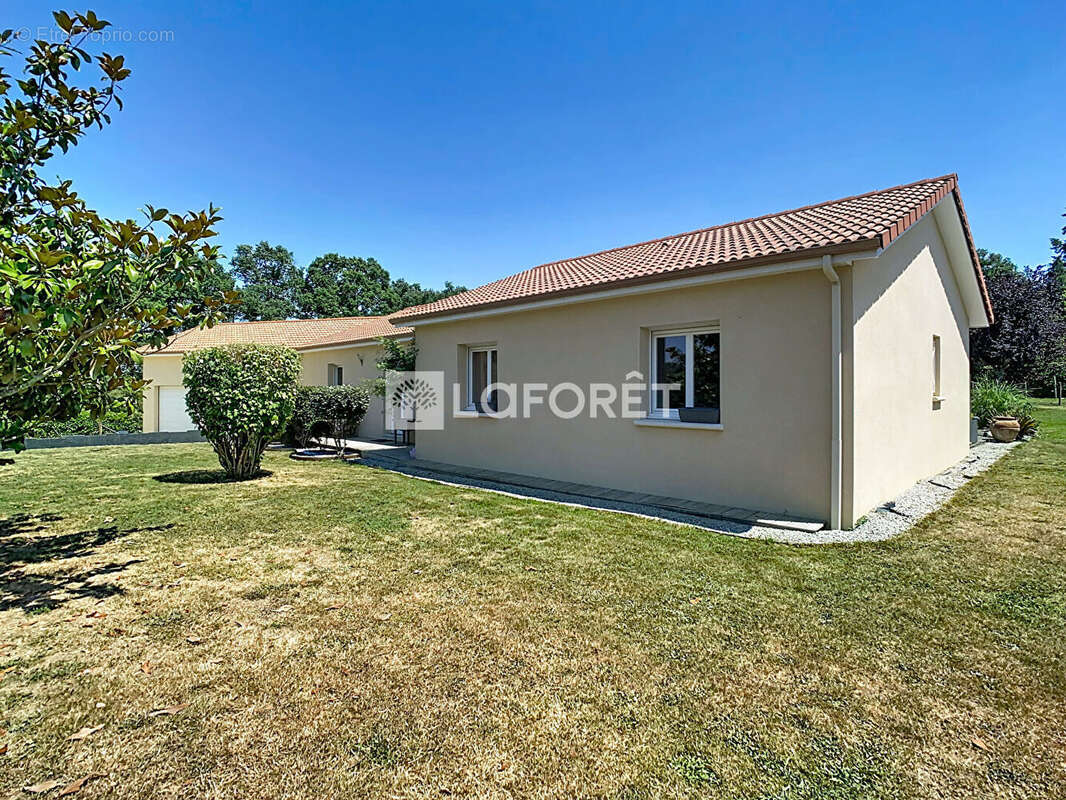 Maison Veyrac 6 pièce(s) 136.34 m2 - photo 14