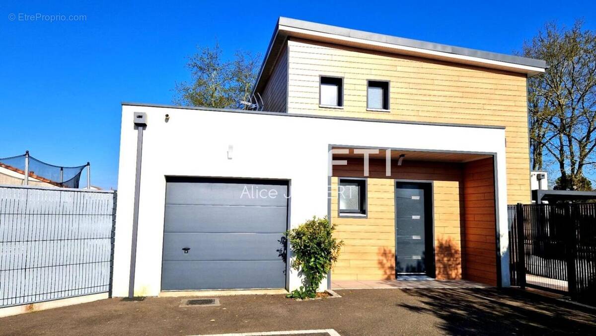 Photo 1 - Maison à TALMONT-SAINT-HILAIRE