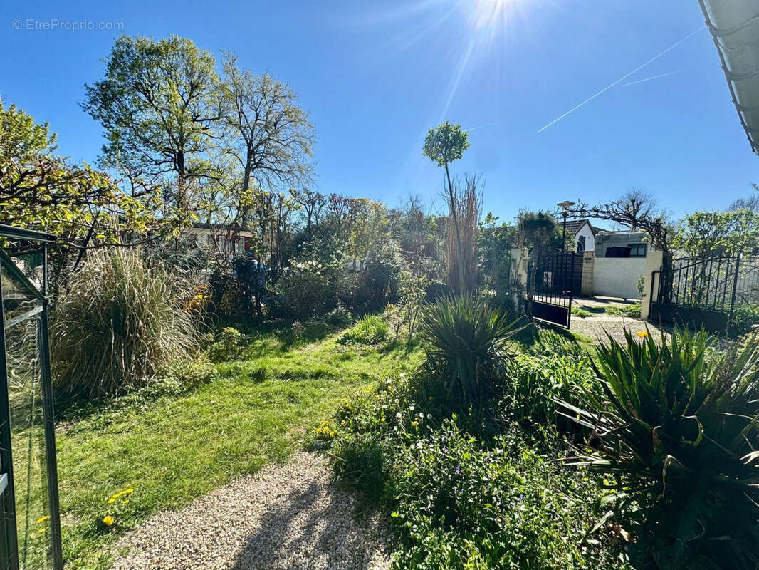 Maison à LE CHATELET-EN-BRIE