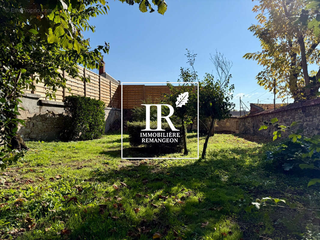 Maison 210 m² à Vierzon  - photo 3