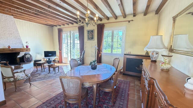 Belle maison ancienne avec grand terrain et garage double ! - photo 6