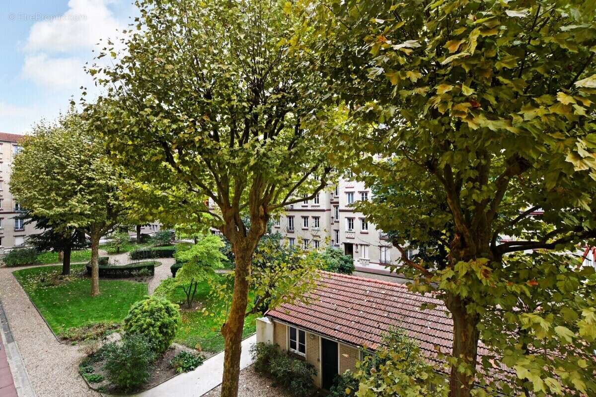 Appartement à COURBEVOIE