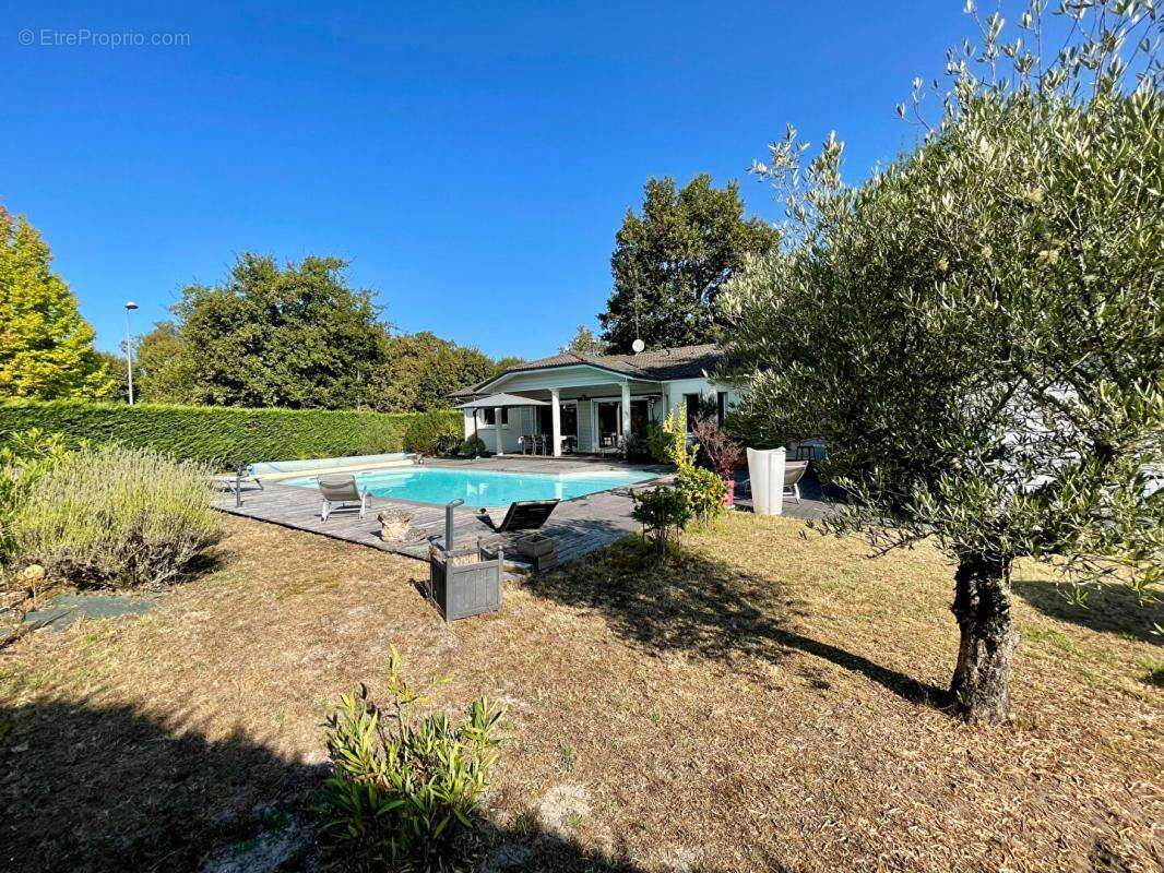 Maison à MARTIGNAS-SUR-JALLE