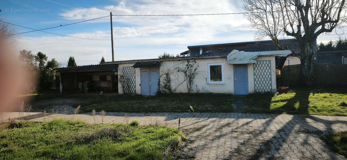 Maison à CHAZEY-SUR-AIN