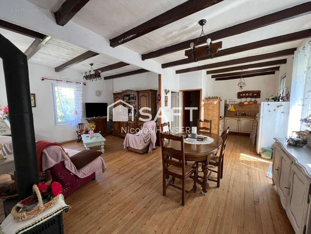 Maison 139 m² à Saint-Andre-De-Lancize  - photo 3