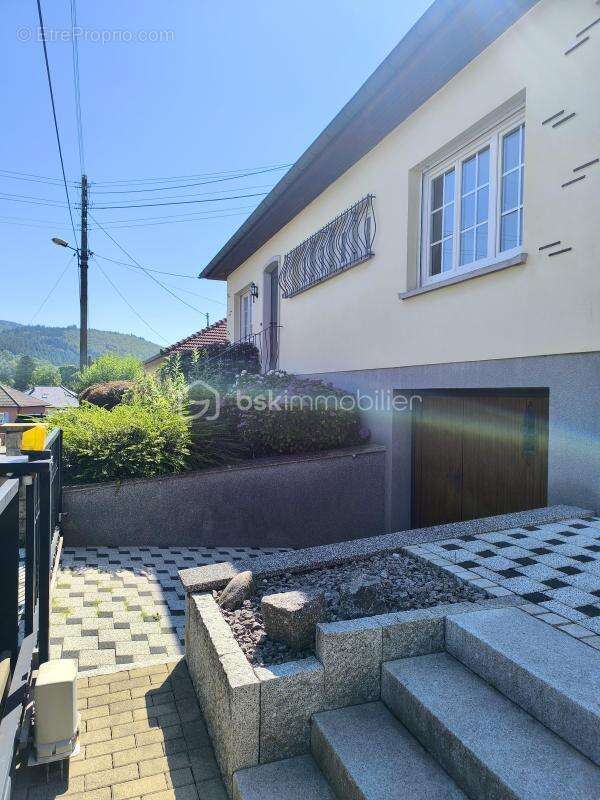 Maison individuelle de plain-pied 76 m2, 4 pièces, 2 chambres, terrain clôturé 3 ares 87 – Vue Montagnes - photo 3
