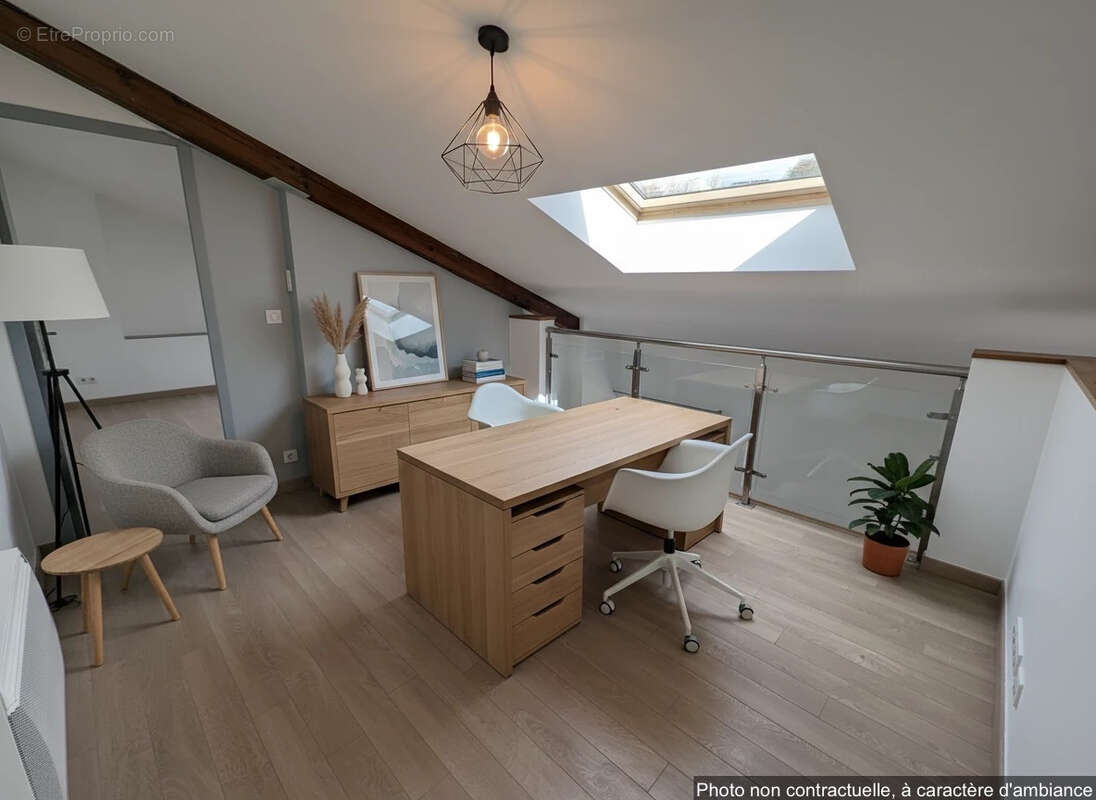 Appartement à L'ARBRESLE