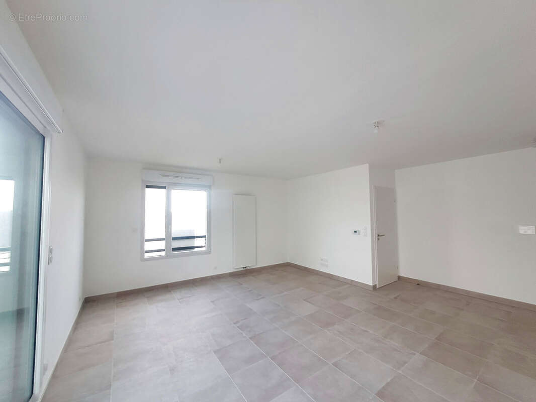 Appartement T1 - 2023 - 35.80 m2 - Terrasse - Parking + Cave + Local à vélos - photo 4