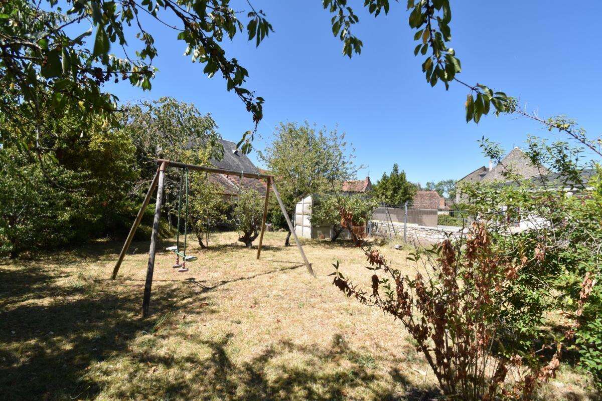 Maison familiale, 5 chambres, au coeur de Prissac (36) - photo 16