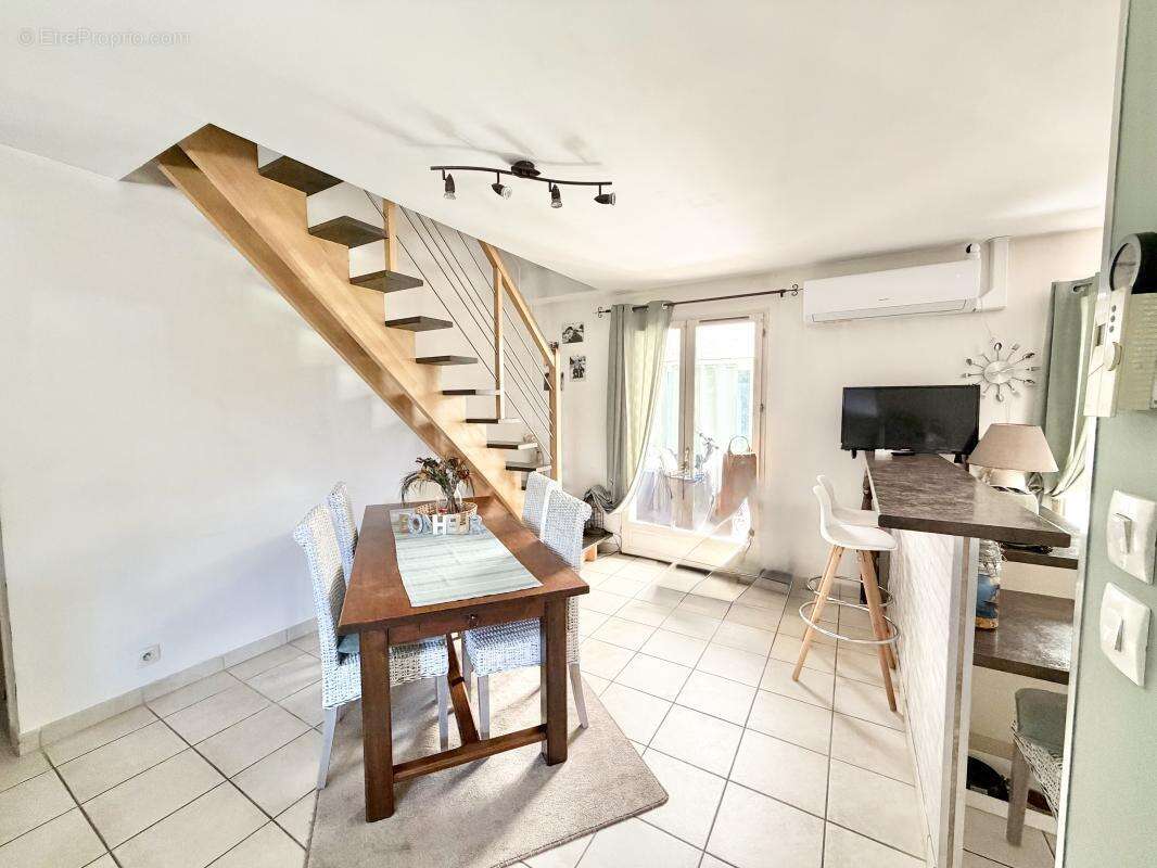 Maison à LA GUERCHE-SUR-L'AUBOIS