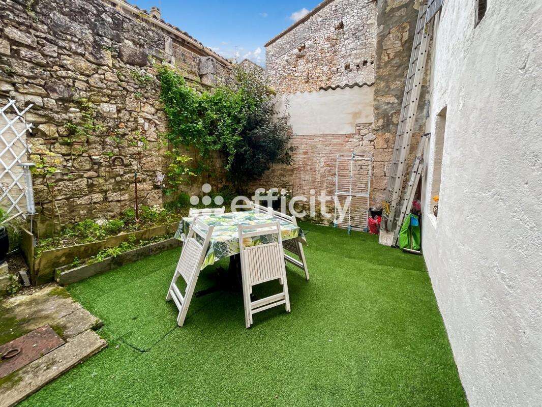 Maison à SAINT-CERNIN-DE-LABARDE