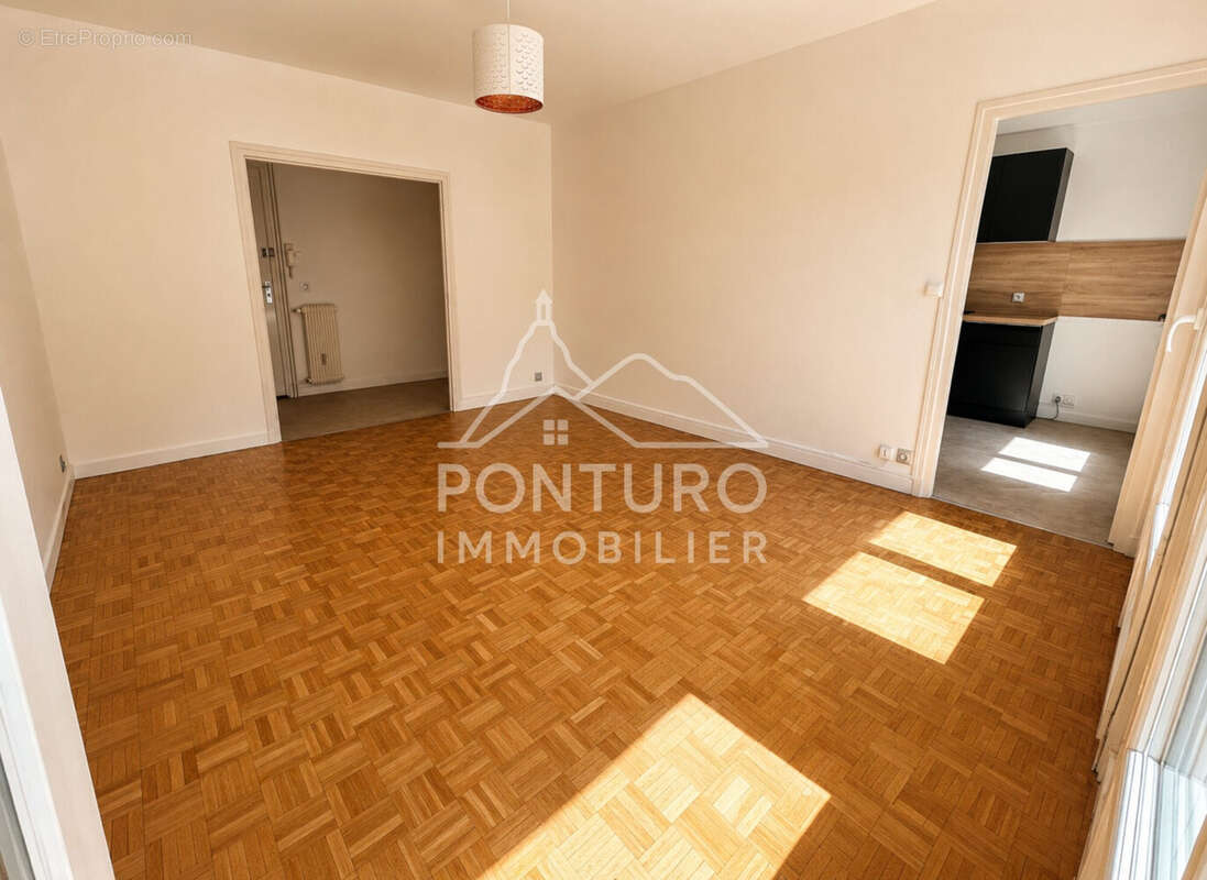 Appartement 100 m² à Le Puy-En-Velay  - photo 2