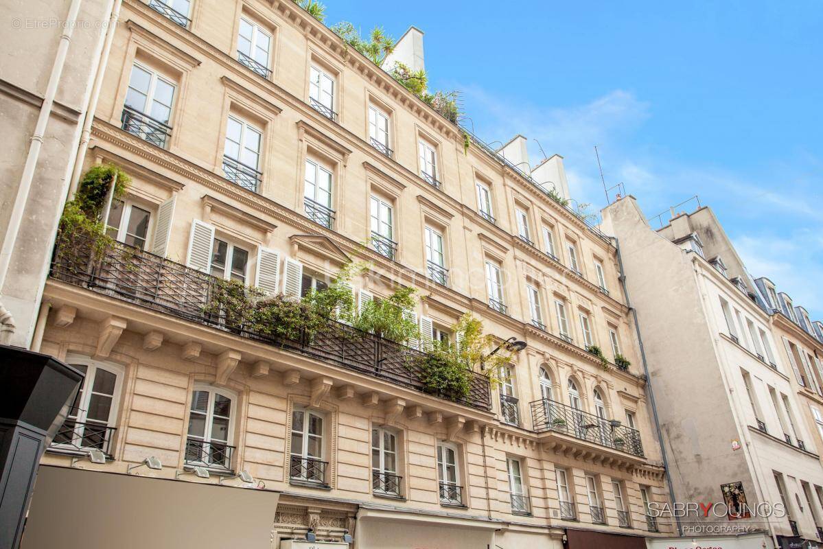 Appartement à PARIS-7E