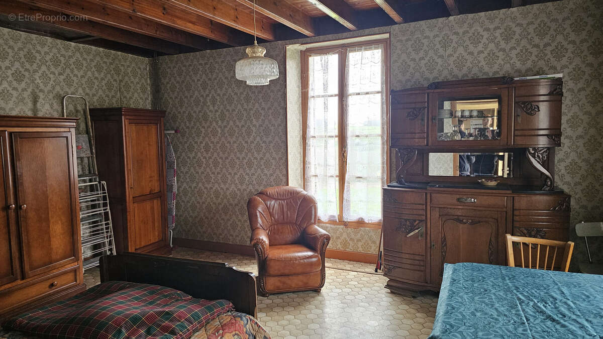 Maison à VILLETOUREIX