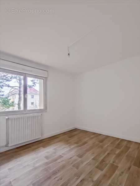 Appartement à GRAND-CHARMONT