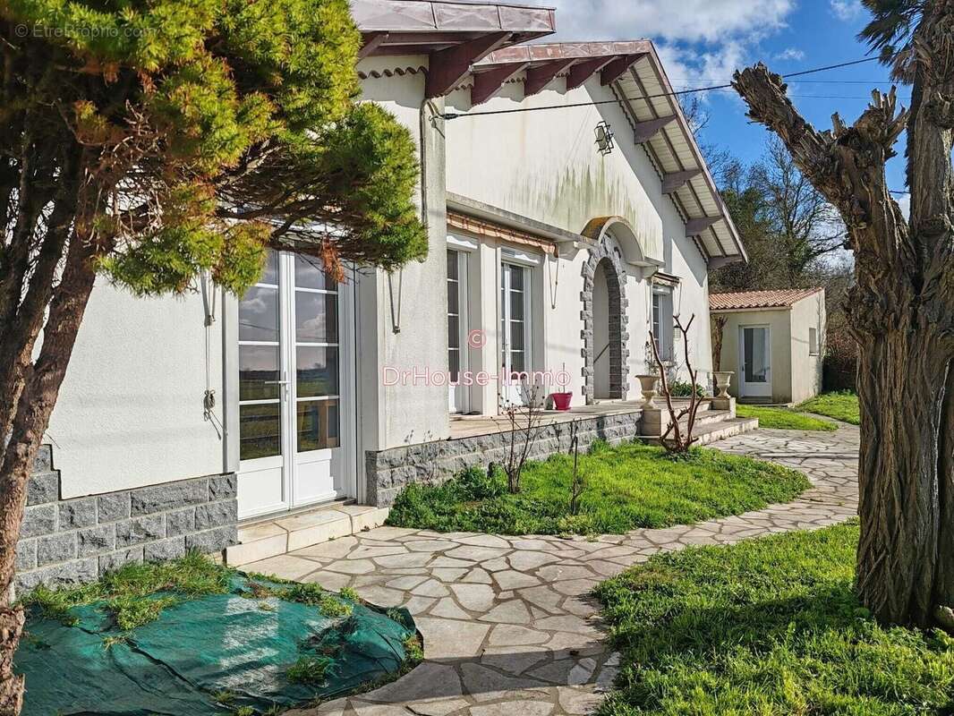 Maison à CHAILLE-LES-MARAIS