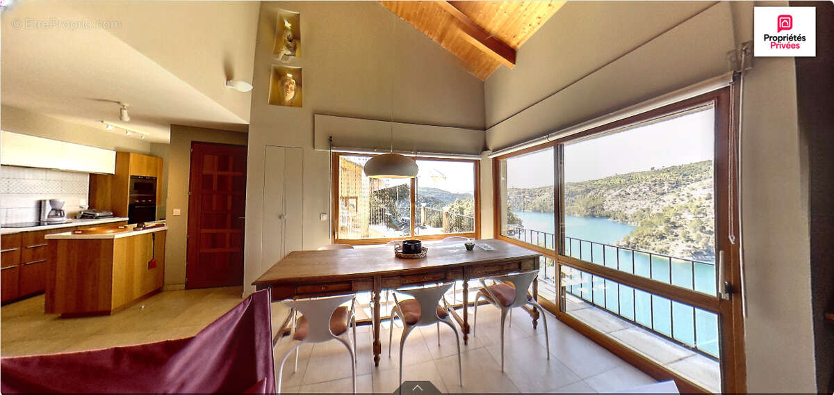 Maison à ESPARRON-DE-VERDON