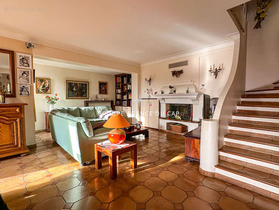 Maison à LES ISSAMBRES