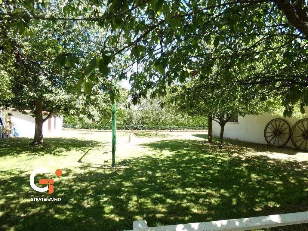 Maison à SAINT-OUEN-DE-THOUBERVILLE