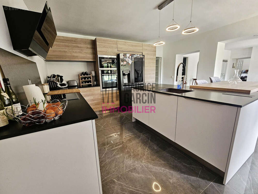 Maison à CAUMONT-SUR-DURANCE