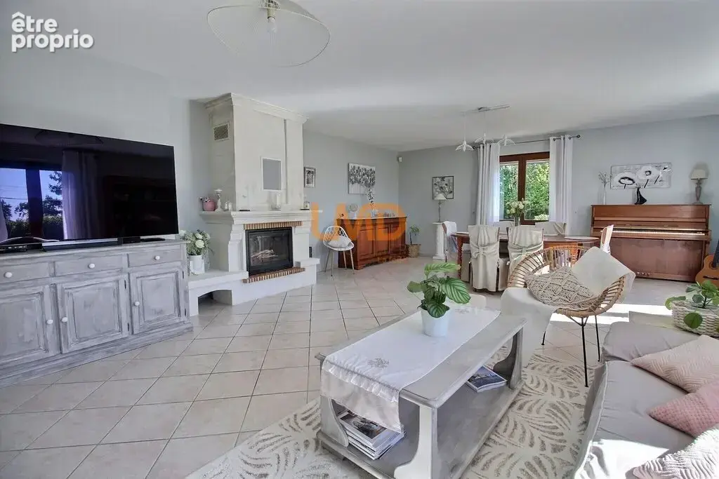 Maison plain-pied 177 m², 5 chambres, DPE B - photo 2