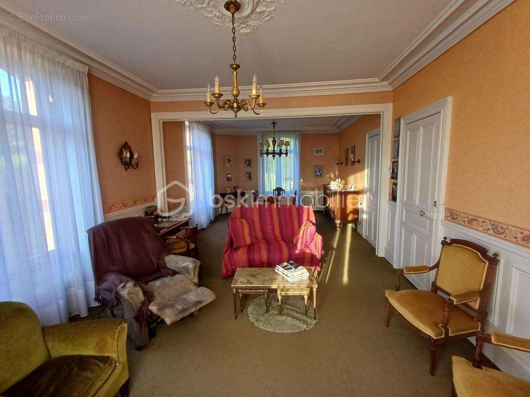 Maison à POURU-SAINT-REMY