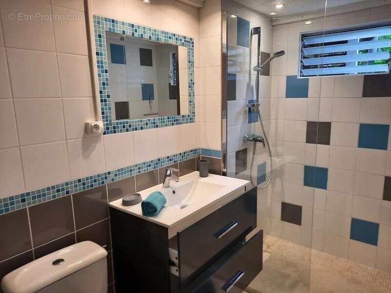 Maison à PETIT-BOURG