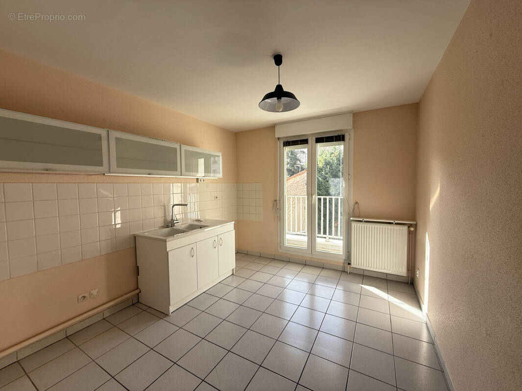 Appartement à SAINT-ETIENNE