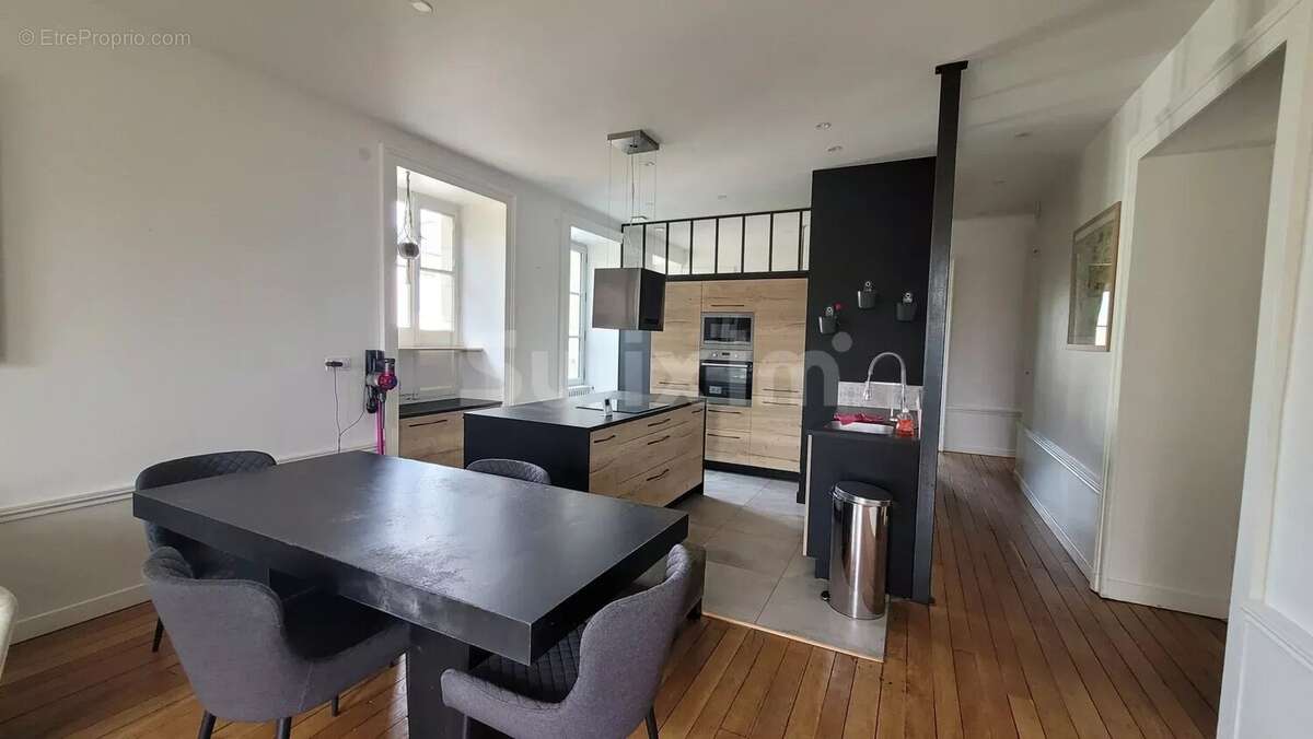 Appartement à LONS-LE-SAUNIER