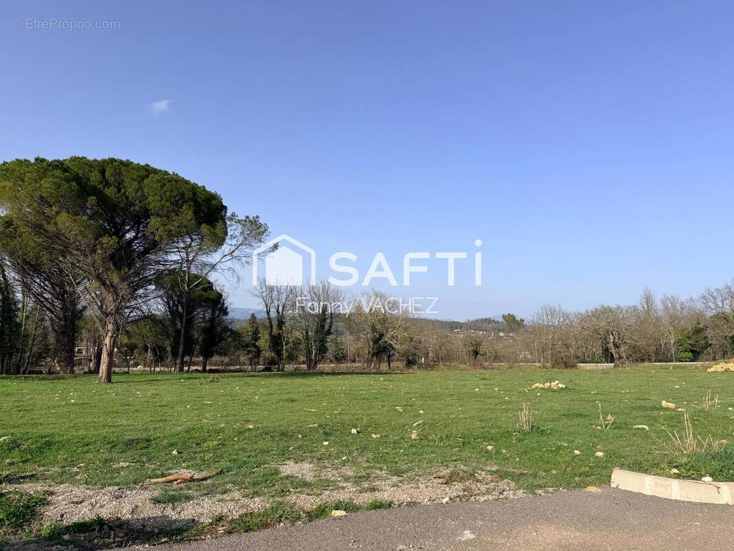 Photo 1 - Terrain à TOURRETTES
