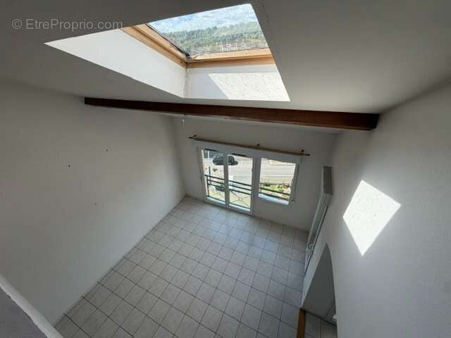 Appartement à ROCHE-LA-MOLIERE
