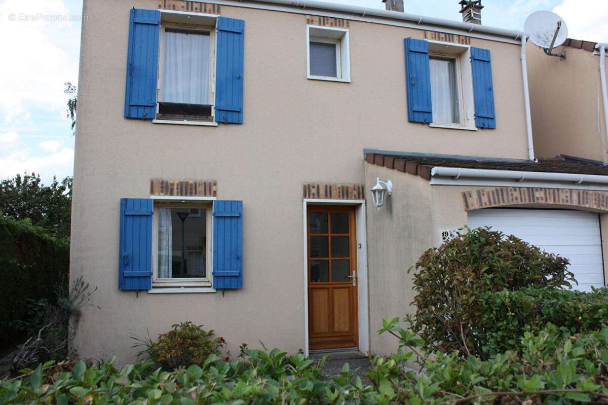 Maison à DOURDAN