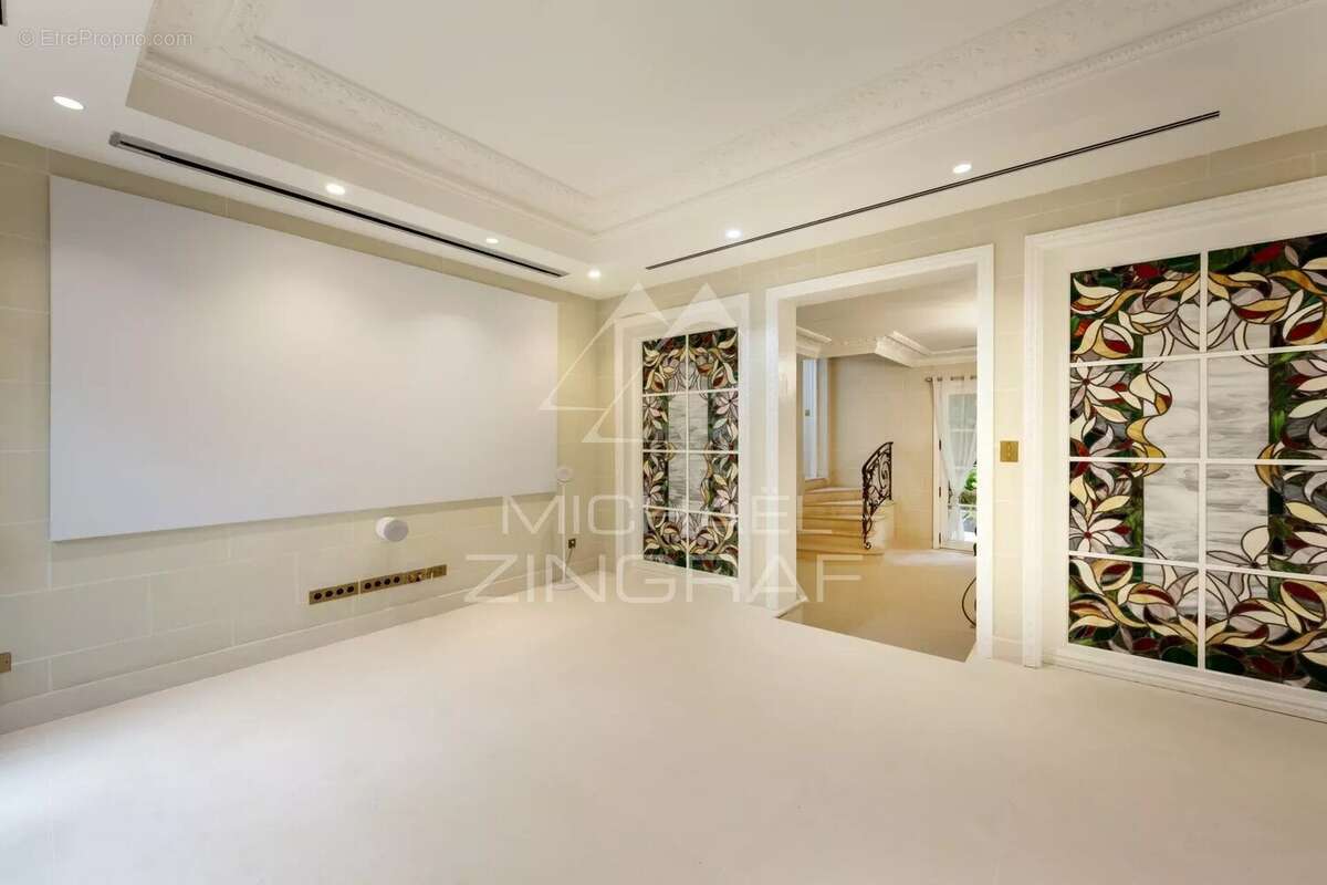 Maison à NEUILLY-SUR-SEINE