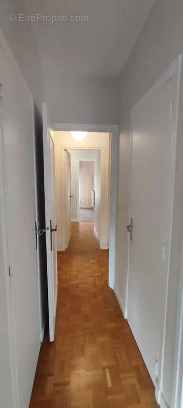 Appartement à BOURG-LA-REINE