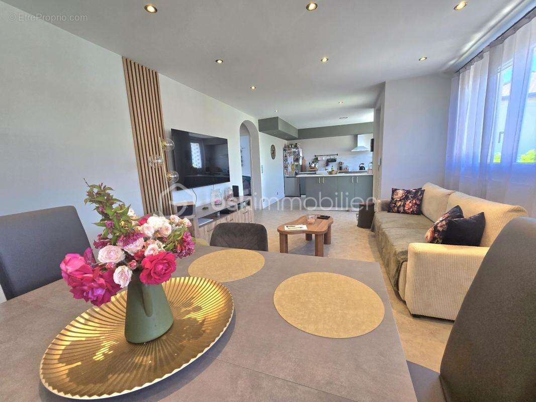Maison rénovée 5 pièces – 125 m² – Lotissement calme à Randan - photo 4