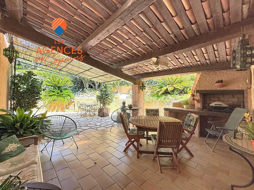 Six-fours-les-plages, le verger, villa t6 avec piscine, au calme, centre-ville  a pied - photo 4